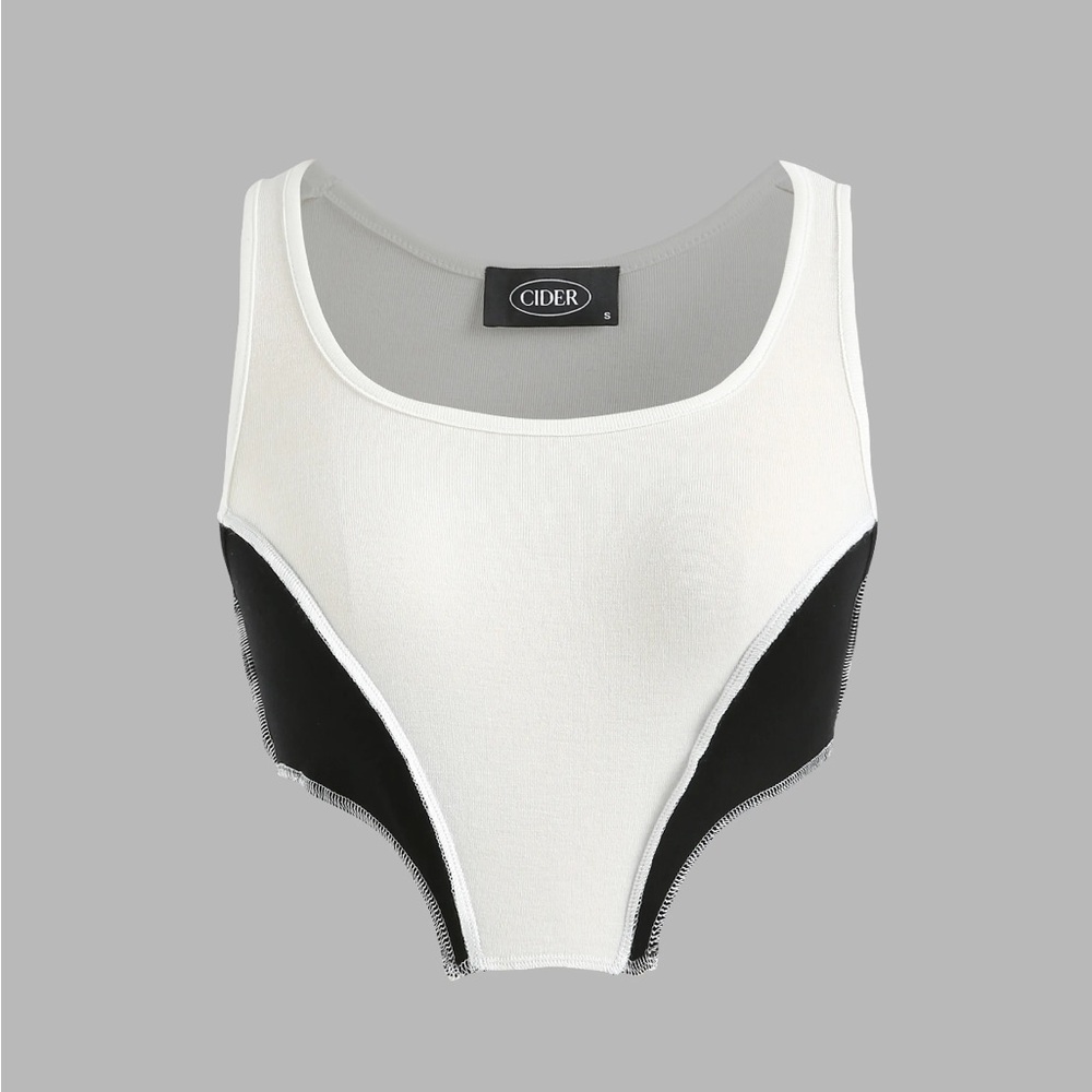 Cider black and white crop top